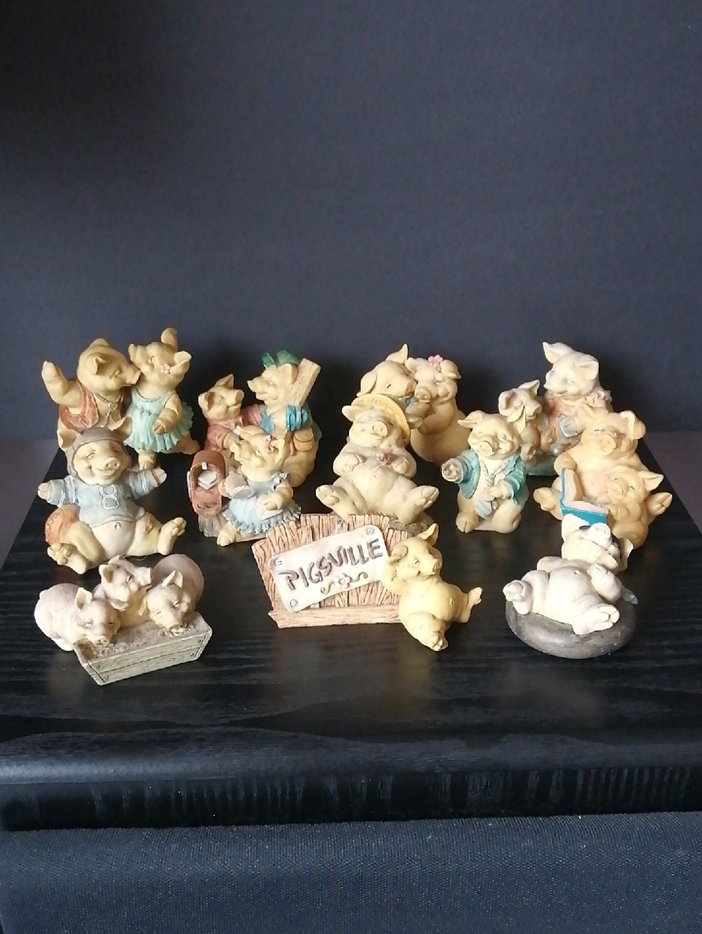 12pcs Vintage Pigsville Decorative Pig Figurines Collection Lot Bundle
